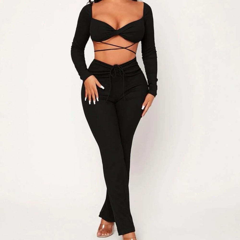 black long sleeve pant set / crop top tie strings and pants adjustable